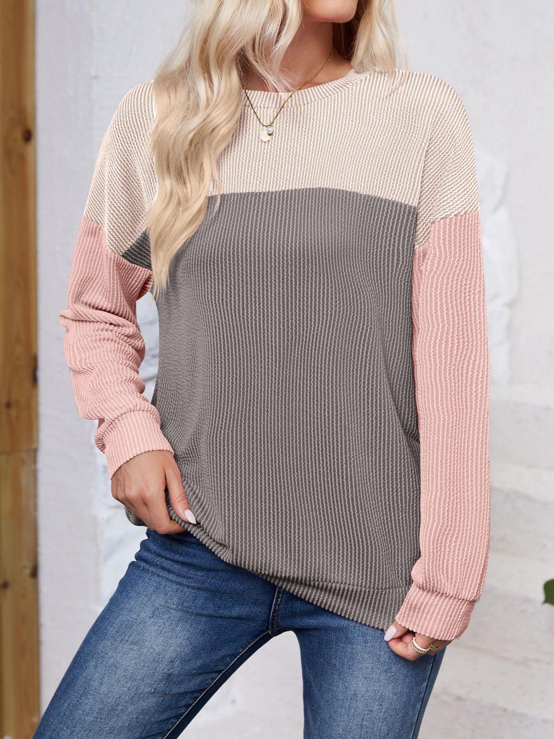 Lovelet Color Block Round Neck Long Sleeve Sweatshirt - EkaVibe