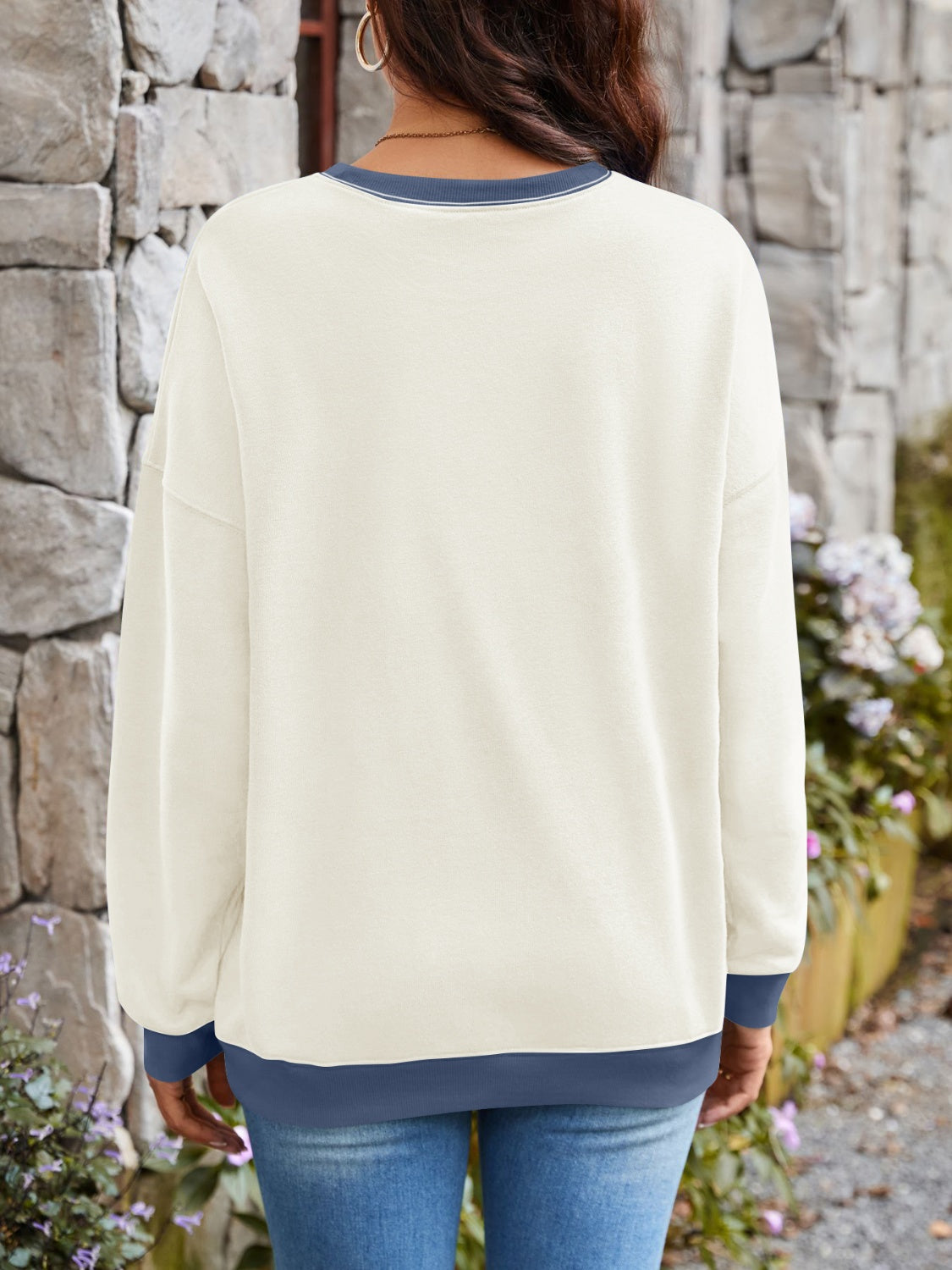 Lovelet Contrast Round Neck Long Sleeve Sweatshirt - EkaVibe