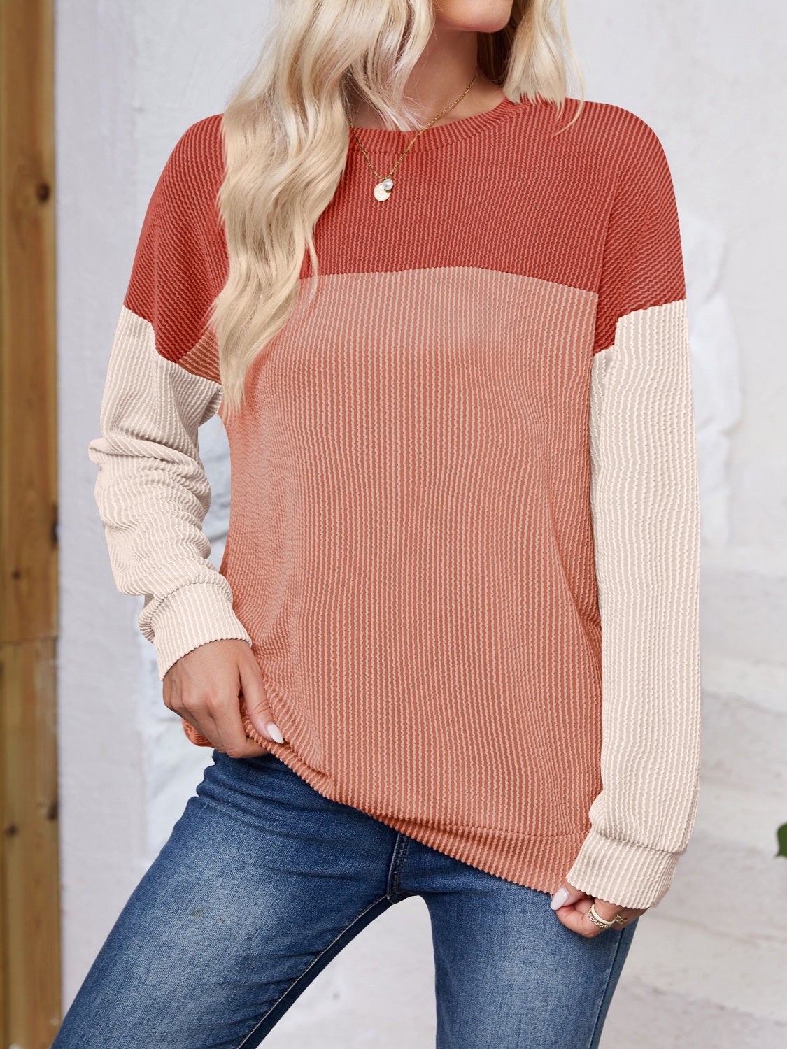 Lovelet Color Block Round Neck Long Sleeve Sweatshirt - EkaVibe