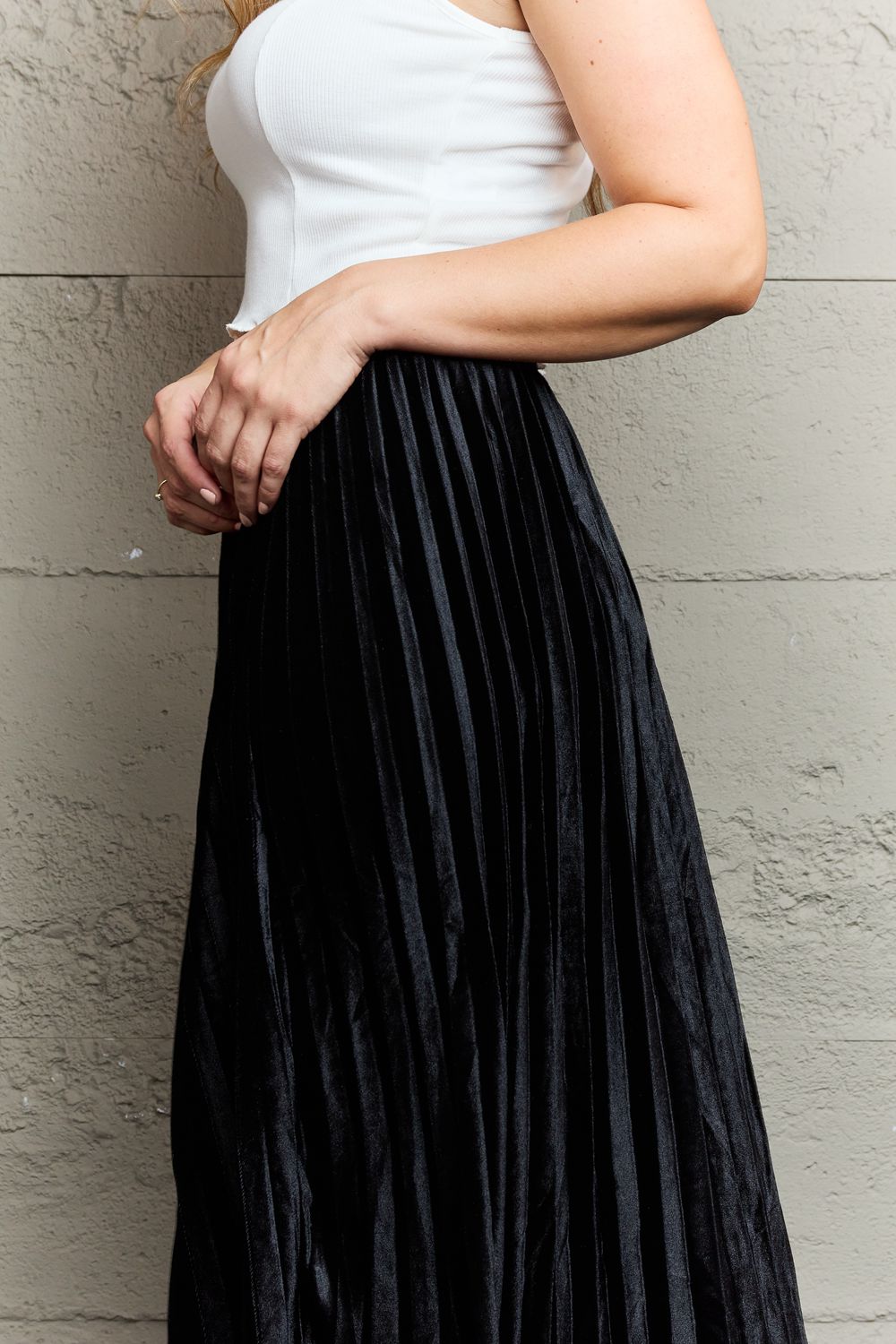 Ninexis Accordion Pleated Flowy Midi Skirt - EkaVibe