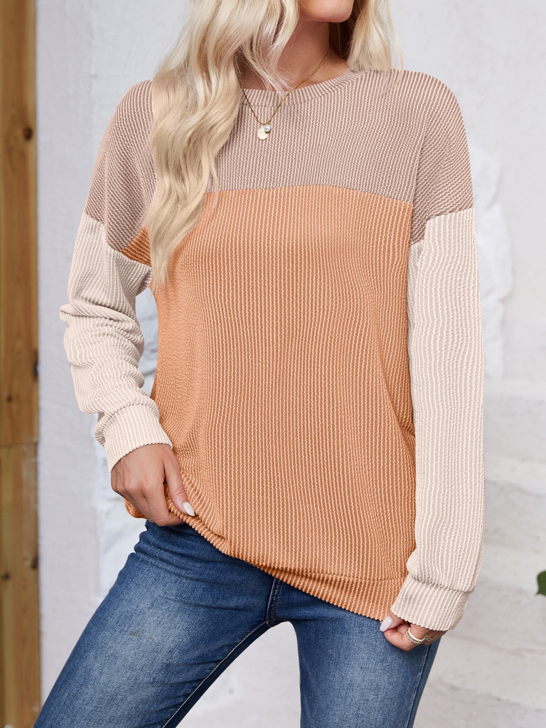 Lovelet Color Block Round Neck Long Sleeve Sweatshirt - EkaVibe