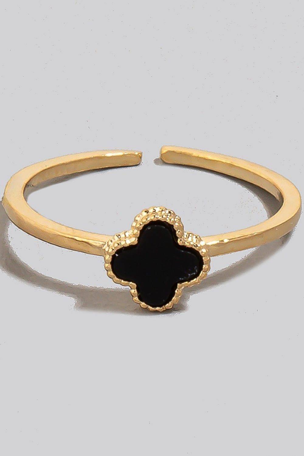 Fame Clover Charm Dainty Band Ring - EkaVibe