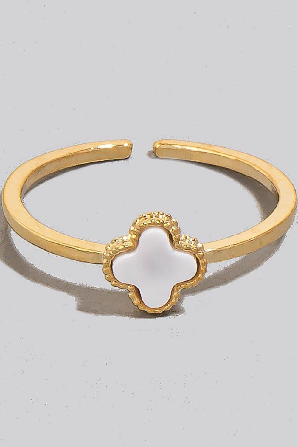 Fame Clover Charm Dainty Band Ring - EkaVibe