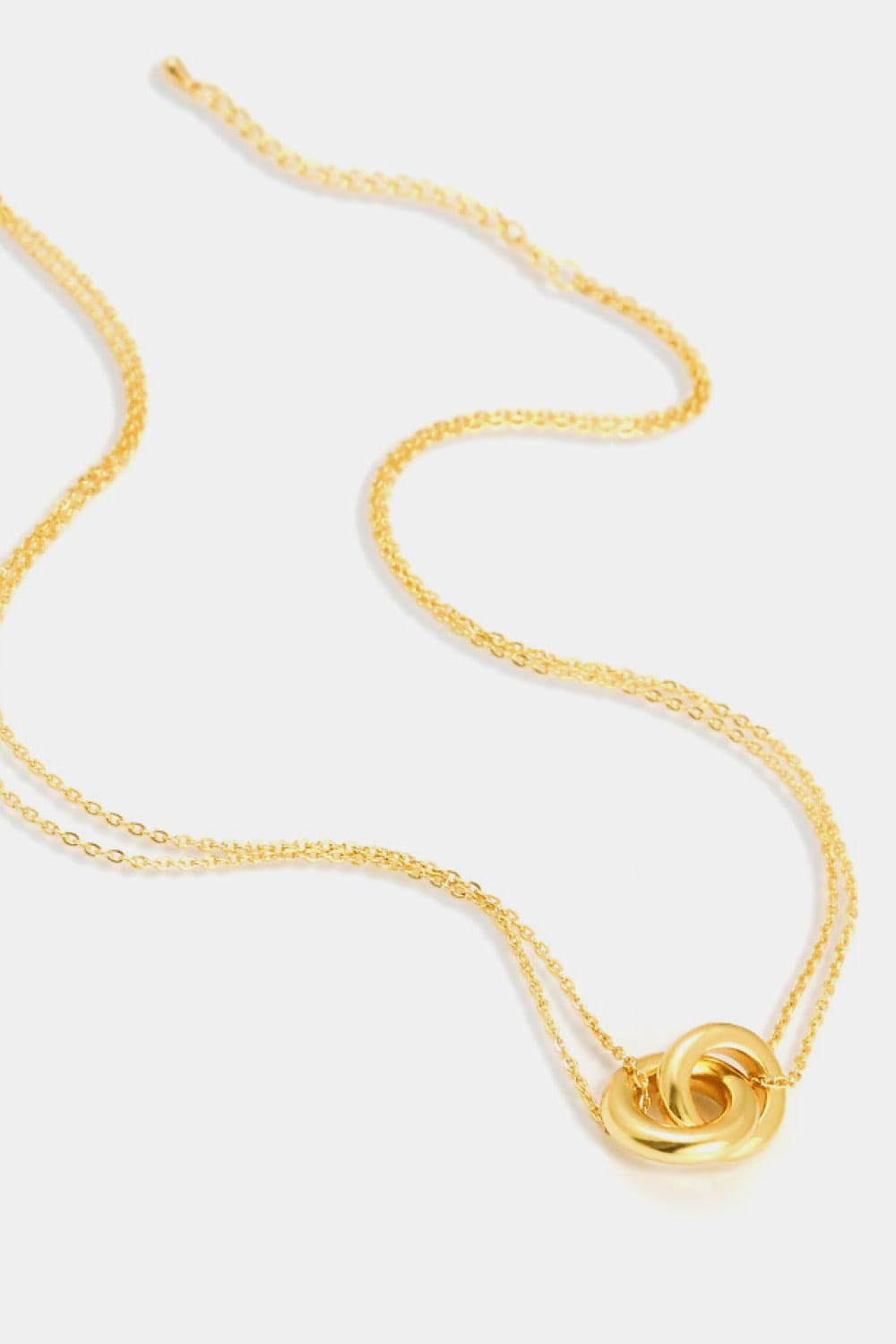 Linked Ring Pendant Chain Necklace - EkaVibe