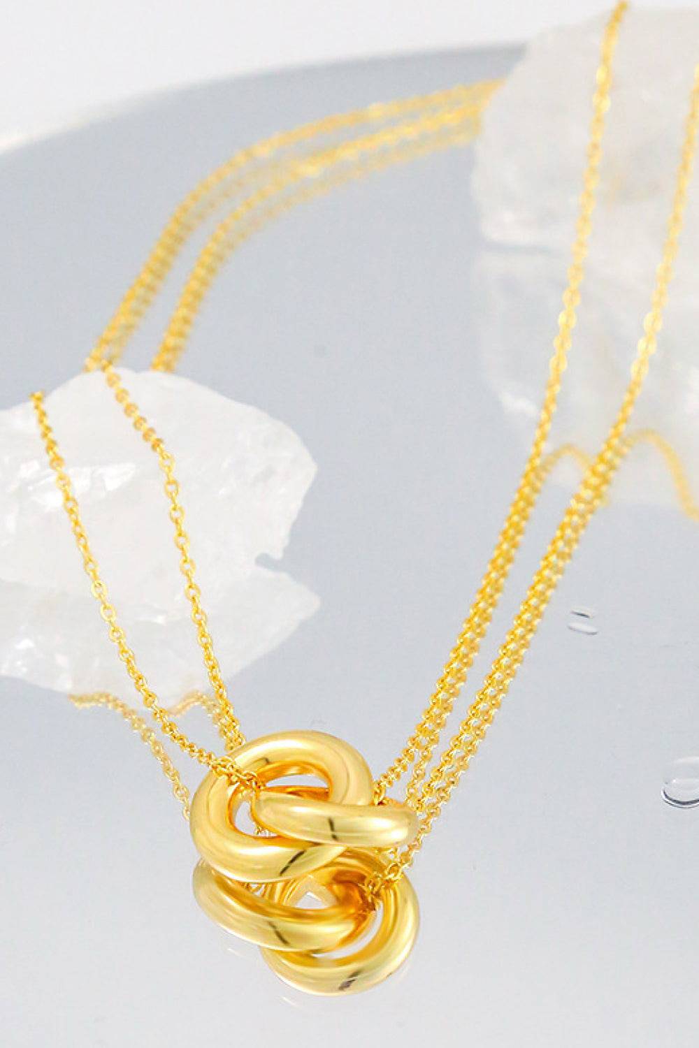 Linked Ring Pendant Chain Necklace - EkaVibe