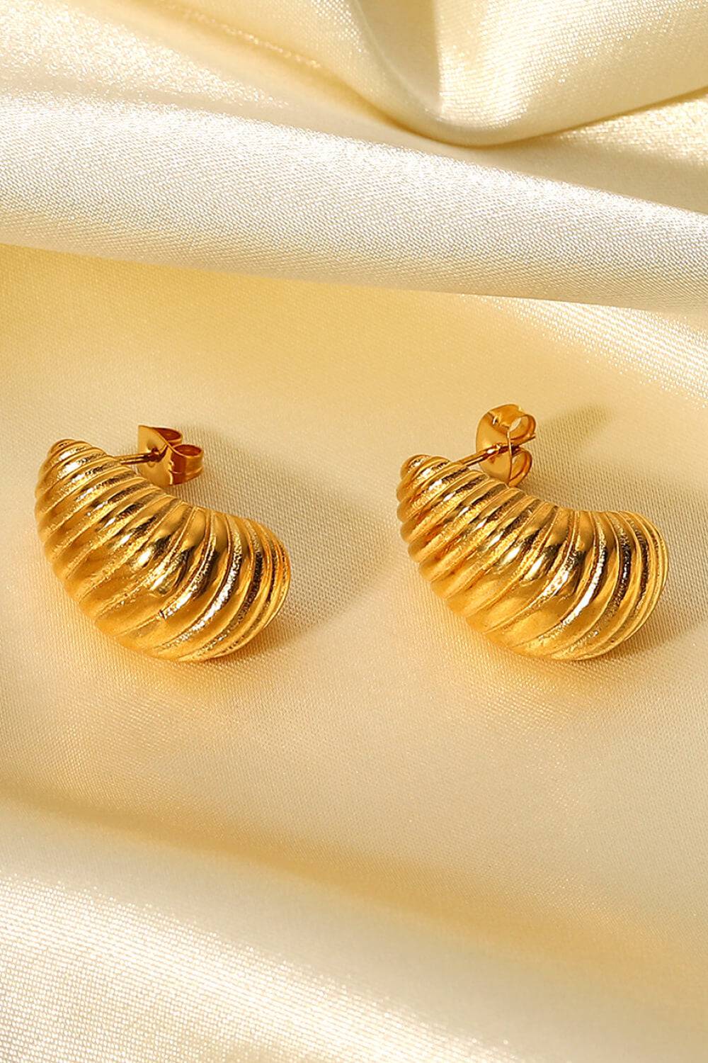 Shell Shore Spiral Stud Earrings - EkaVibe